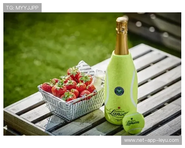 温网草莓配奶油：一份售价2.5英镑，每年卖出近3万份，草莓 奶油